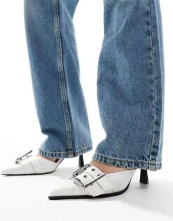 Bershka Buckle Detail Heeled Court Shoes In White For Women