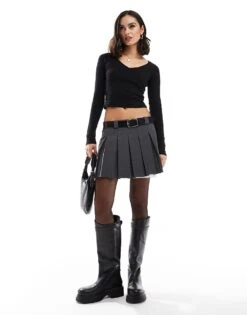 Bershka V-neck Long Sleeve Top In Black For Women -Chic Maze Sales 207506849 2