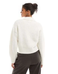 Bershka Chunky Knit Cardigan In White For Women -Chic Maze Sales 207590769 2