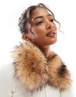 Bershka Faux Fur Collar Zip Up Knitted Top In Ecru For Women -Chic Maze Sales 207590848 3