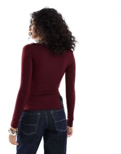 Bershka Ruched Side Long Sleeve T-shirt In Burgundy For Women -Chic Maze Sales 207603392 4