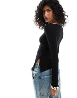 Bershka Ruched Side Long Sleeve T-shirt In Black For Women -Chic Maze Sales 207603399 4