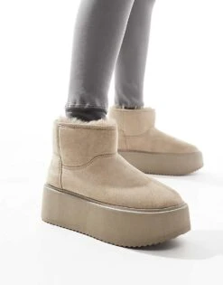 Bershka Platform Cosy Boots In Taupe For Women -Chic Maze Sales 207615521 4