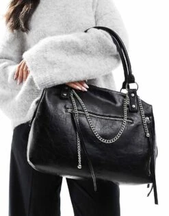 Bershka Chain Detail Shoulder Bag In Patent Black For Women -Chic Maze Sales 207874391 3