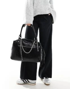 Bershka Chain Detail Shoulder Bag In Patent Black For Women -Chic Maze Sales 207874391 4