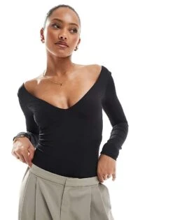 Bershka V-neck Bodysuit In Black For Women