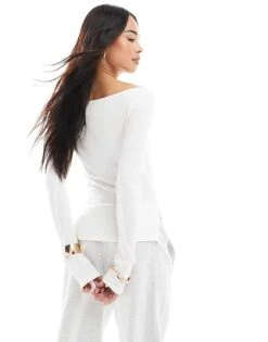 Bershka Ruched Side Long Sleeve T-shirt In Ecru For Women -Chic Maze Sales 208139077 3