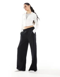 Bershka Soft Touch Zip-up Hoodie In White For Women -Chic Maze Sales 208142228 4