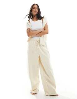 Bershka Balloon Fit Joggers In Vanilla For Women -Chic Maze Sales 208216820 1 vanilla 1