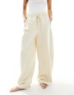 Bershka Balloon Fit Joggers In Vanilla For Women -Chic Maze Sales 208216820 2