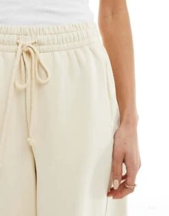 Bershka Balloon Fit Joggers In Vanilla For Women -Chic Maze Sales 208216820 3