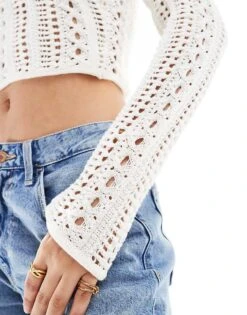 Bershka Crochet V-neck Top In Ecru For Women -Chic Maze Sales 208300278 4