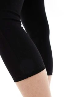 Bershka Capri Trousers In Black For Women -Chic Maze Sales 208412029 5